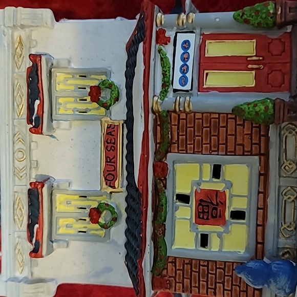 Villagers of the World China Traders Shoppe (no light cord) - Picture 5 of 7